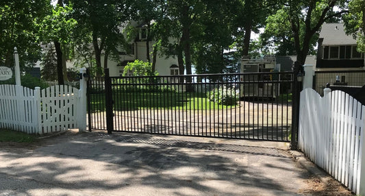 How to Choose the Best Gate Material